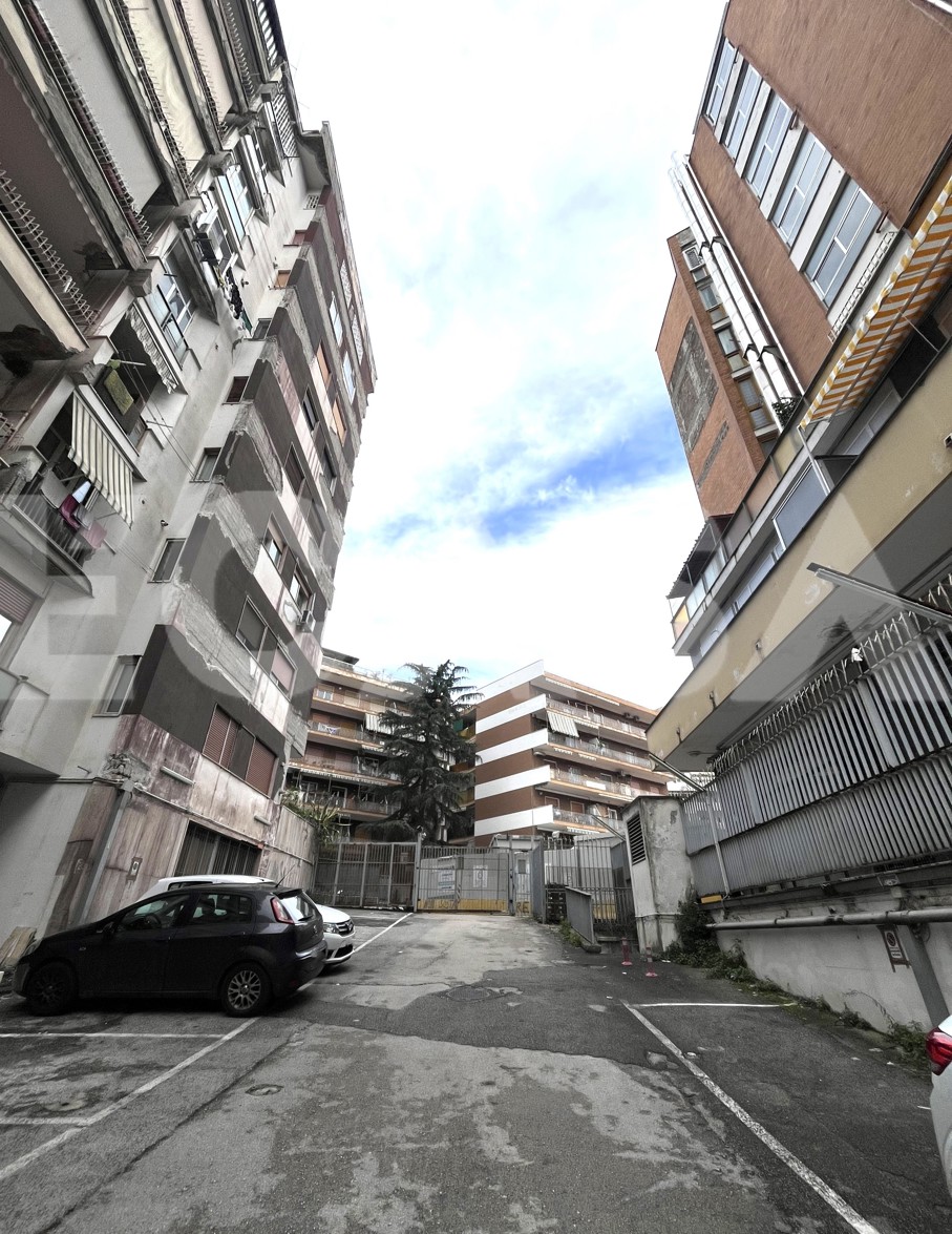 Fuorigrotta - Viale Maria Bakunin 